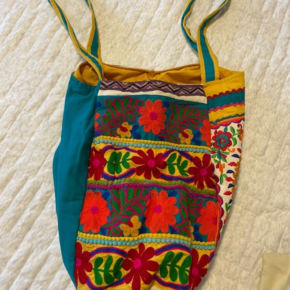 Tote - Picture 5 of 6